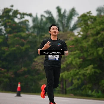 Runner Photo 7437237