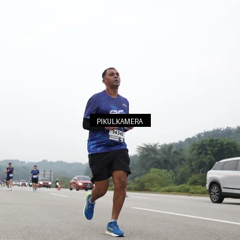 Runner Photo 7437289