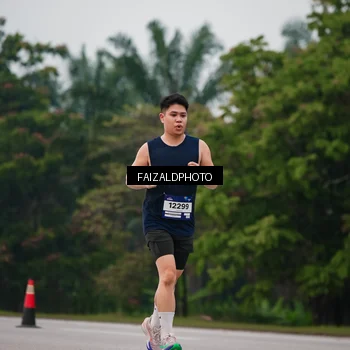 Runner Photo 7437341