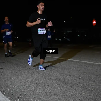 Runner Photo 7437354