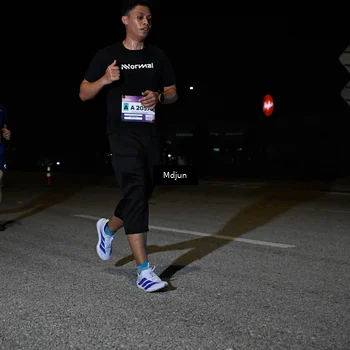 Runner Photo 7437384