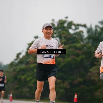 Runner Photo 7437406