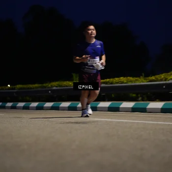 Runner Photo 7437410