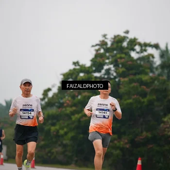 Runner Photo 7437420