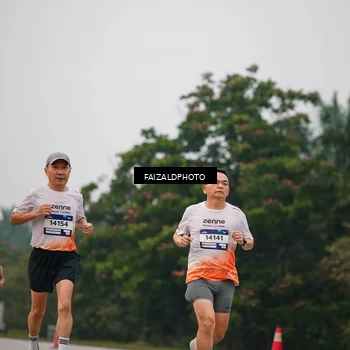 Runner Photo 7437442