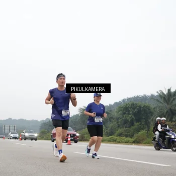 Runner Photo 7437448