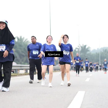 Runner Photo 7437456