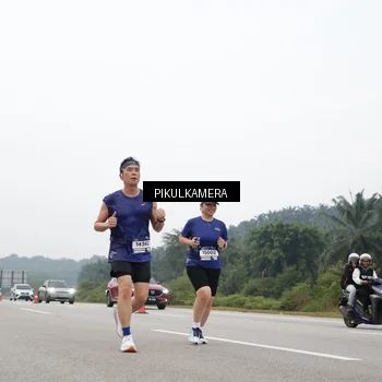 Runner Photo 7437460