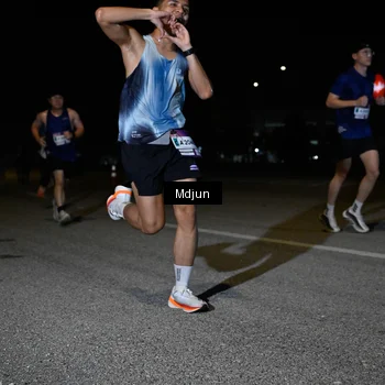 Runner Photo 7437474