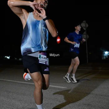 Runner Photo 7437498