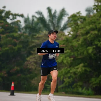 Runner Photo 7437538