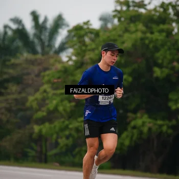 Runner Photo 7437544