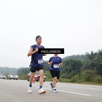 Runner Photo 7437545