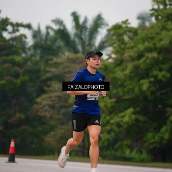 Runner Photo 7437548