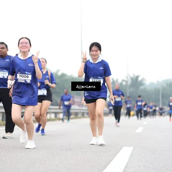 Runner Photo 7437551