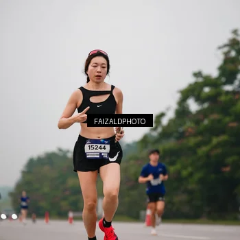 Runner Photo 7437555