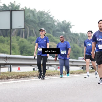 Runner Photo 7437563