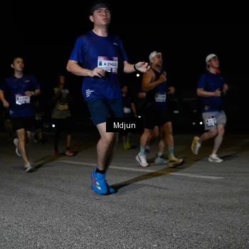 Runner Photo 7437575