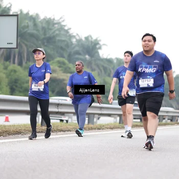 Runner Photo 7437576