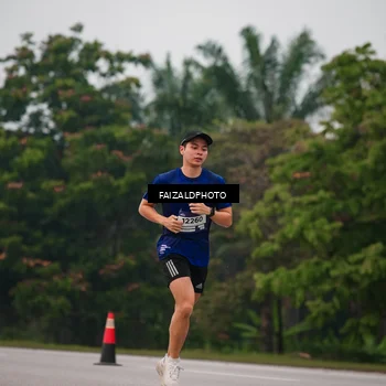 Runner Photo 7437590