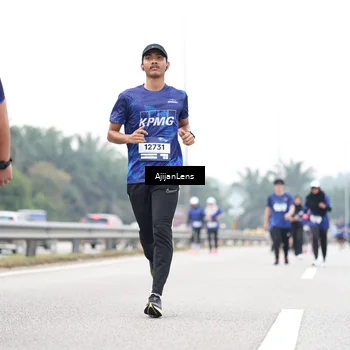 Runner Photo 7437610