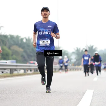 Runner Photo 7437617