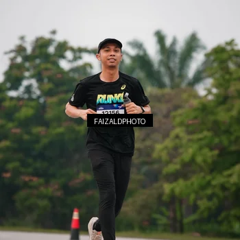 Runner Photo 7437643