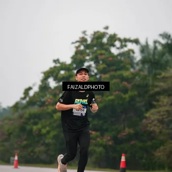 Runner Photo 7437658