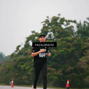 Runner Photo 7437676