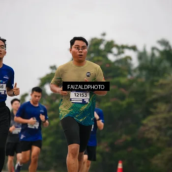 Runner Photo 7437689