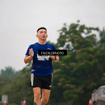 Runner Photo 7437776