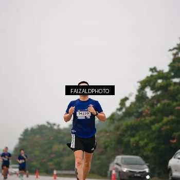 Runner Photo 7437785