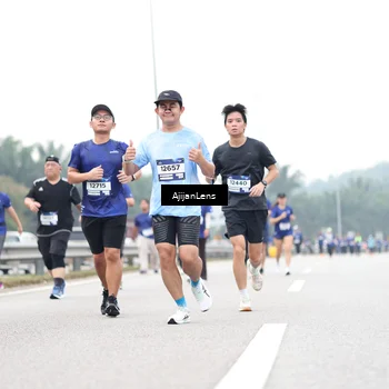 Runner Photo 7437813
