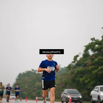 Runner Photo 7437842