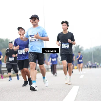 Runner Photo 7437846