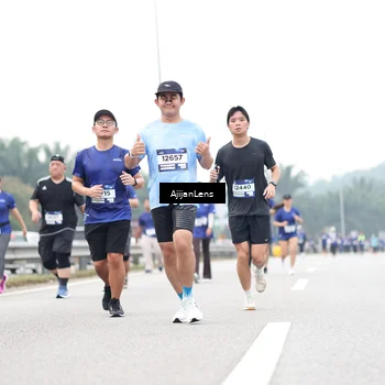 Runner Photo 7437863