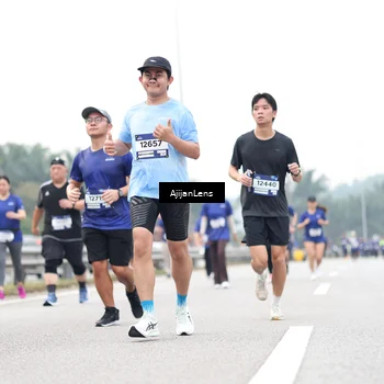 Runner Photo 7437893