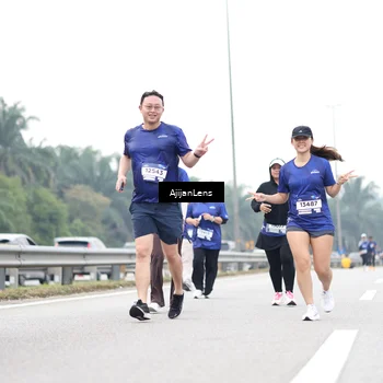 Runner Photo 7437894