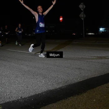 Runner Photo 7437915
