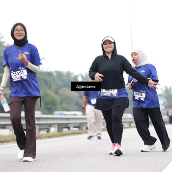 Runner Photo 7437940