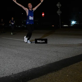 Runner Photo 7437949