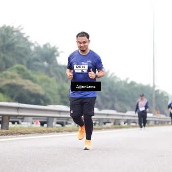 Runner Photo 7437985