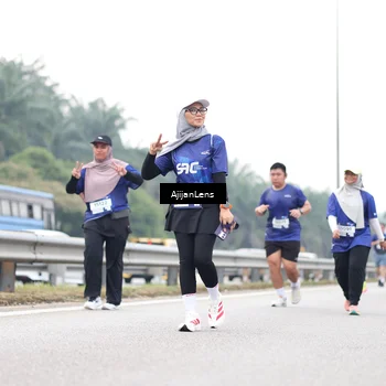 Runner Photo 7437991