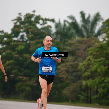 Runner Photo 7438001