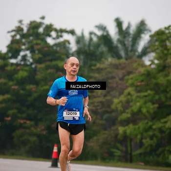 Runner Photo 7438002