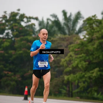 Runner Photo 7438004
