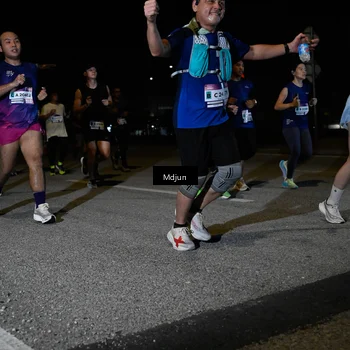 Runner Photo 7438005