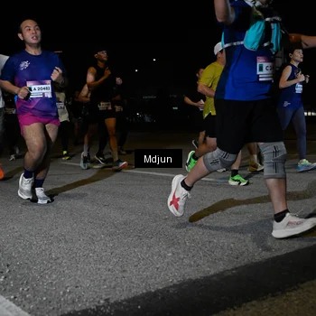 Runner Photo 7438017