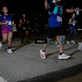Runner Photo 7438018