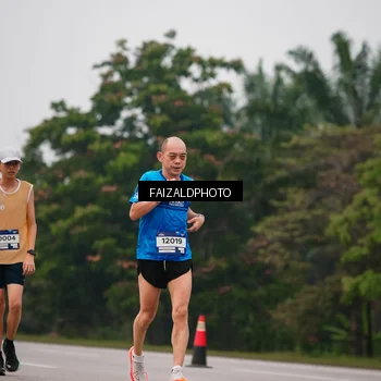 Runner Photo 7438021